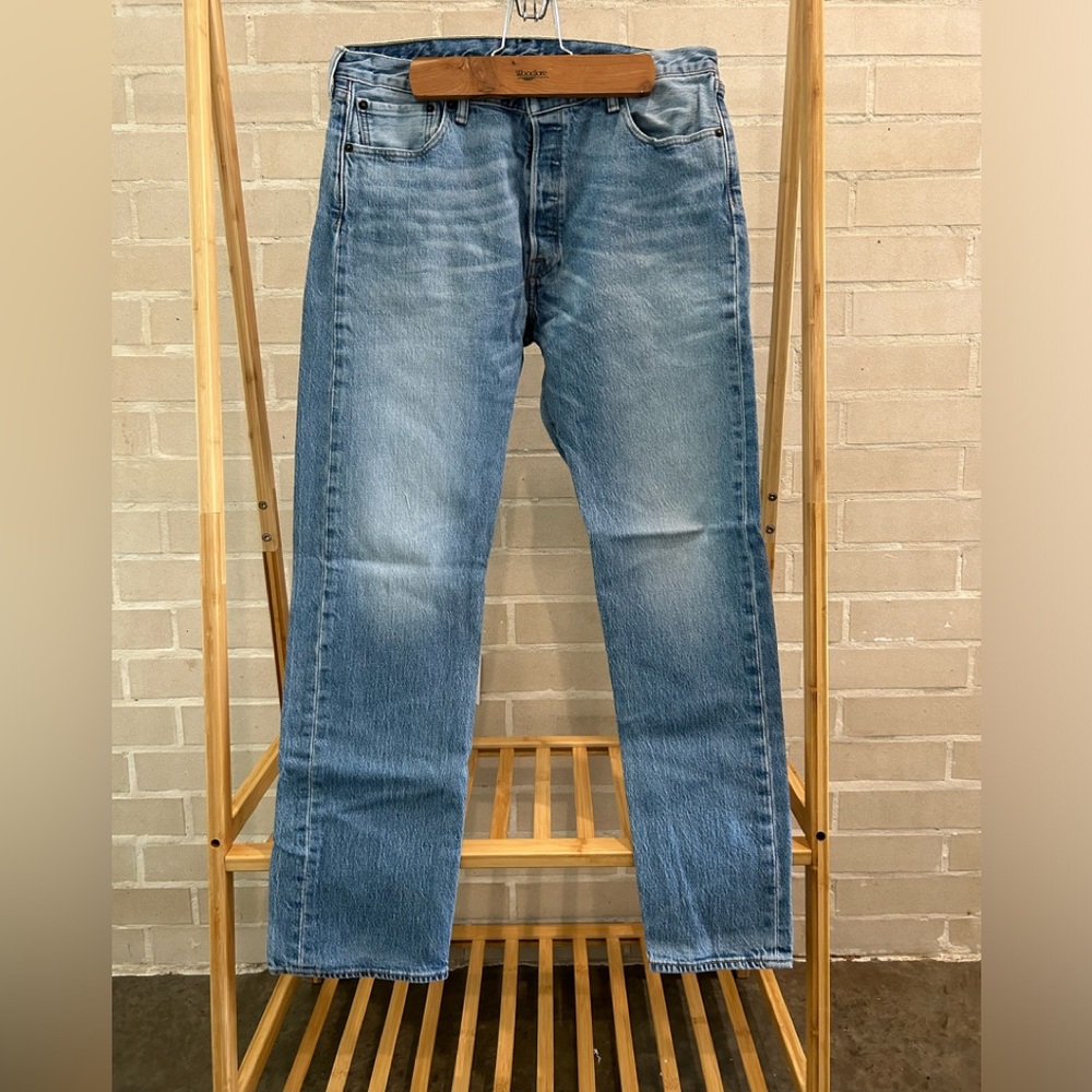 Levi’s 501 Jeans 35x32 (#015)